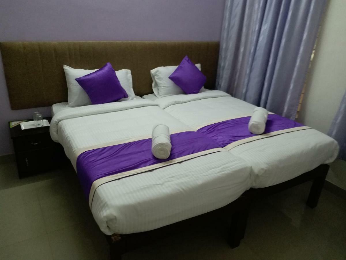 Hotel V Bee Plaza Thiruvananthapuram Exteriér fotografie