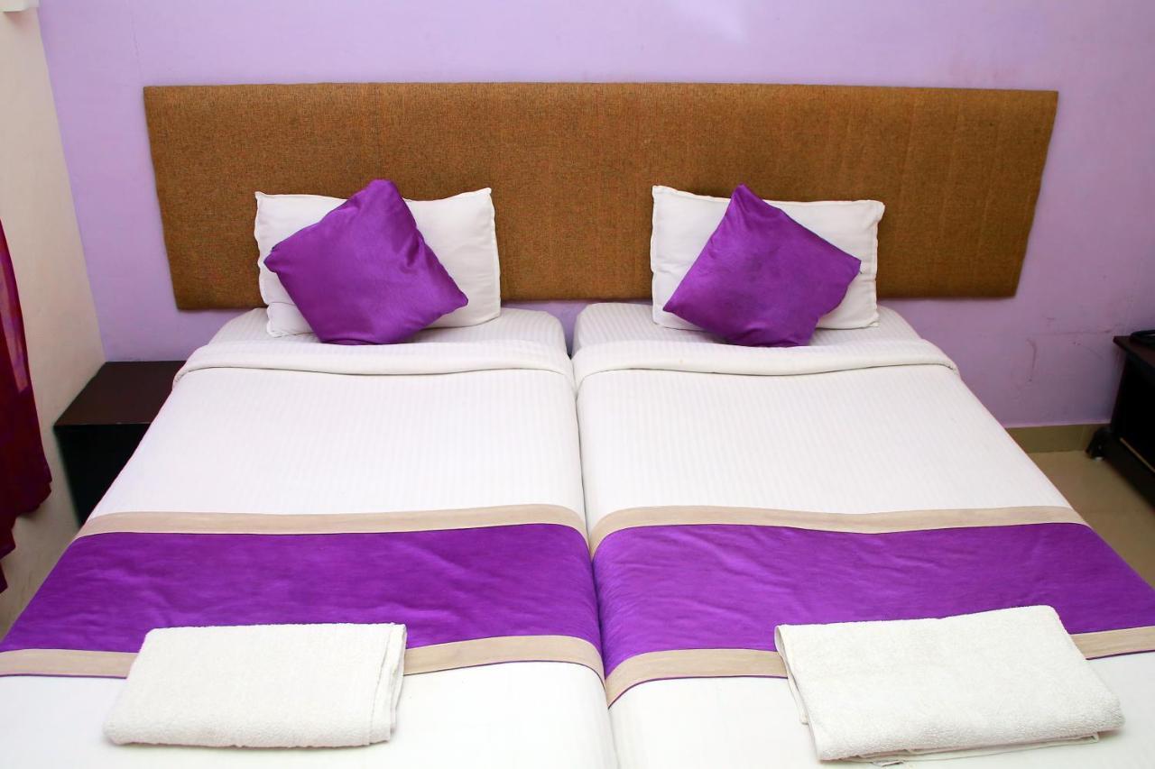 Hotel V Bee Plaza Thiruvananthapuram Exteriér fotografie