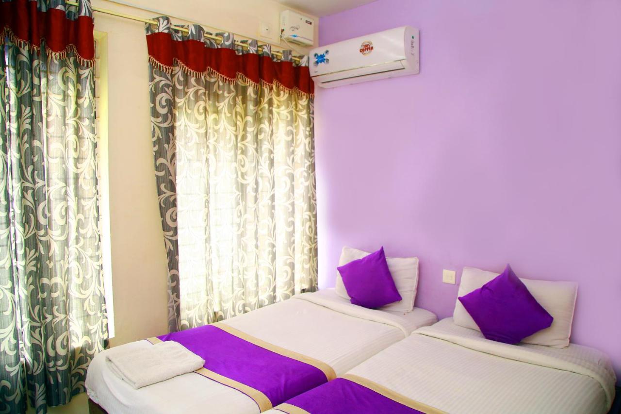 Hotel V Bee Plaza Thiruvananthapuram Exteriér fotografie