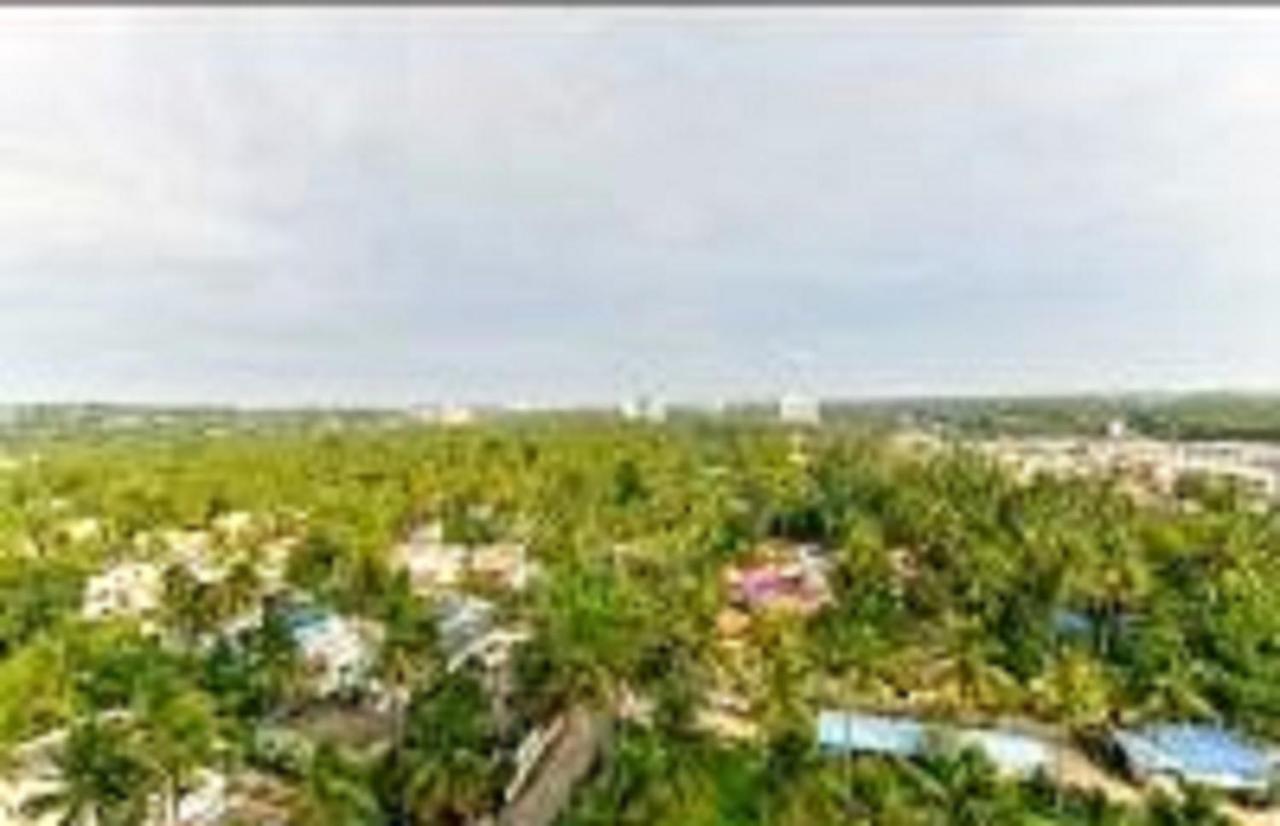 Hotel V Bee Plaza Thiruvananthapuram Exteriér fotografie